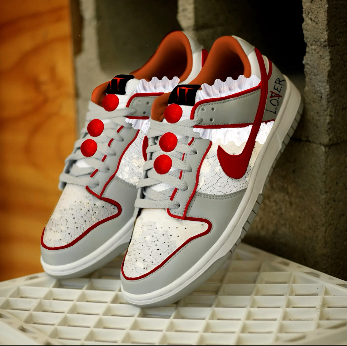 Nike dunk low  “I.T.”